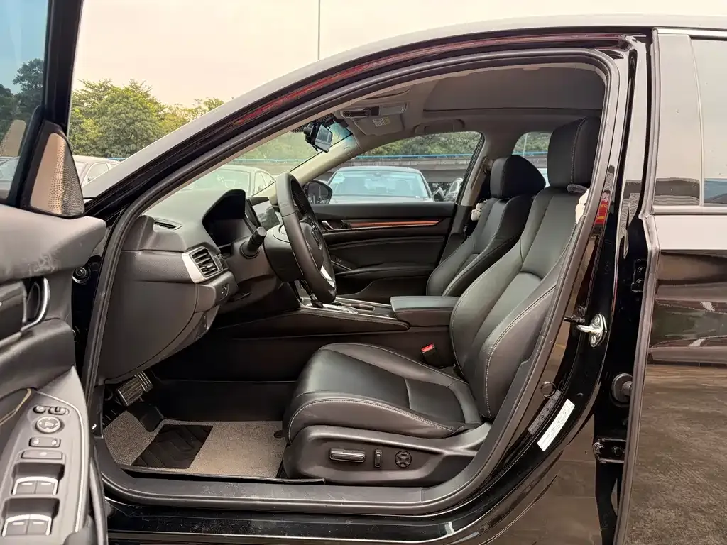 Honda Accord 2022 из CN, фото 4