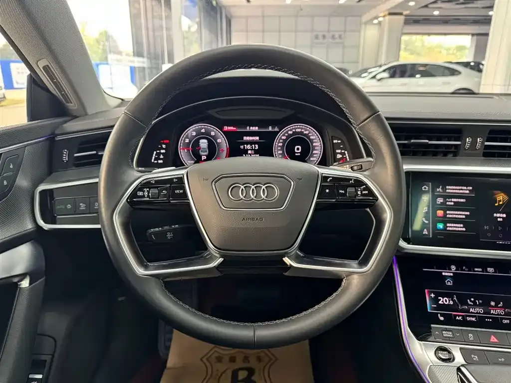 Audi A7L — фото 6
