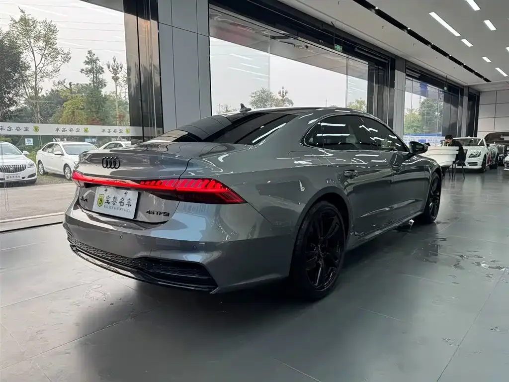Audi A7L — фото 9
