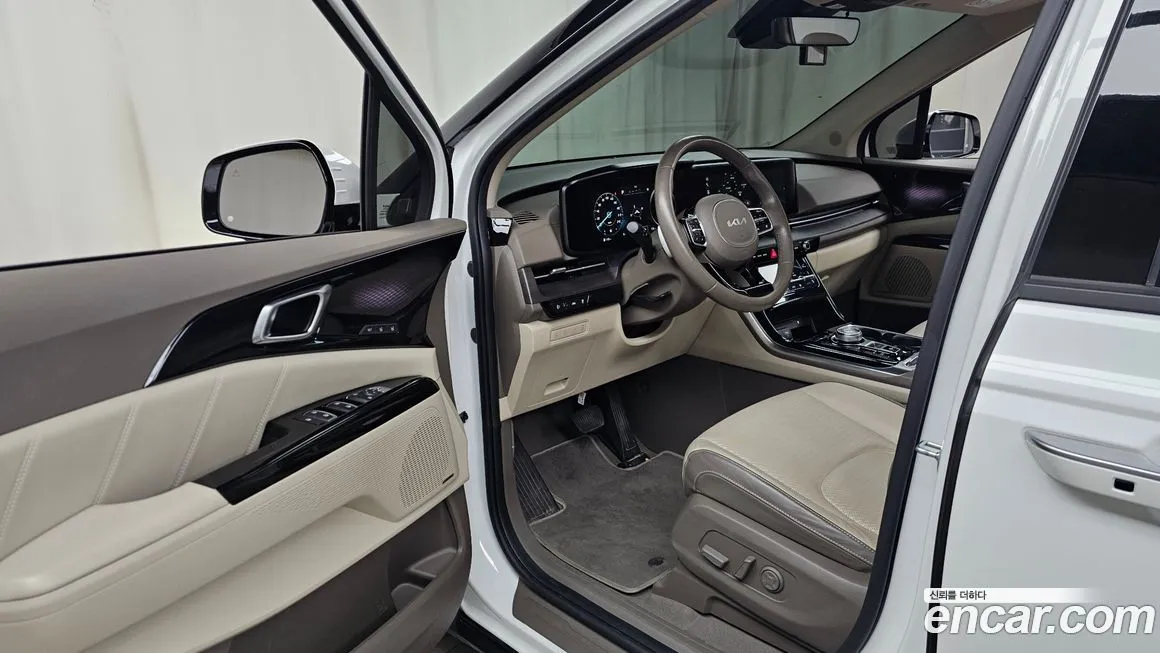 Kia Carnival — фото 10