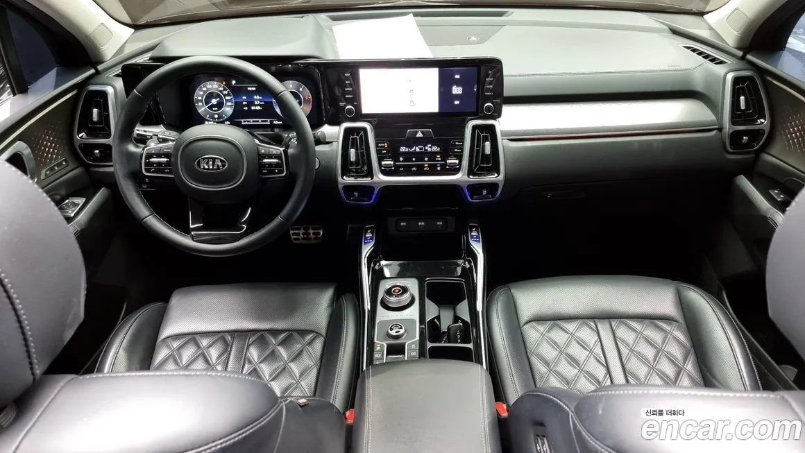 Kia Sorento — фото 7