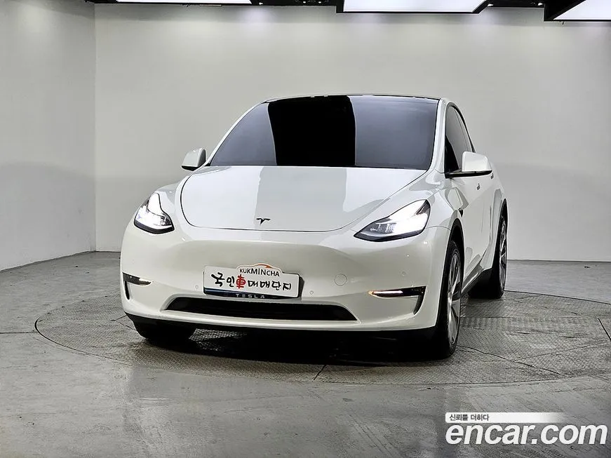 Tesla Model Y — фото 2
