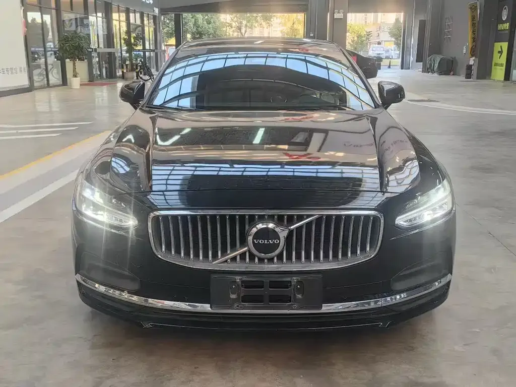 Volvo S90 2022 из CN, фото 1
