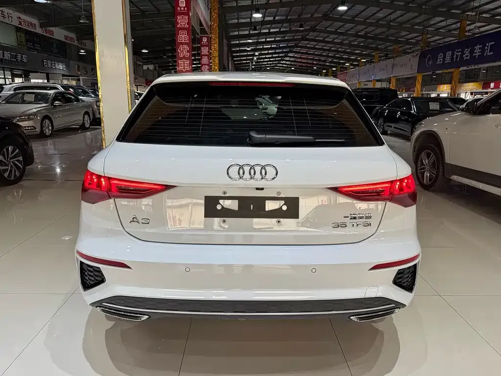 Audi A3 2023 из CN, фото 5