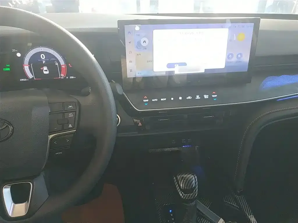 Toyota Camry 2024 из CN, фото 10
