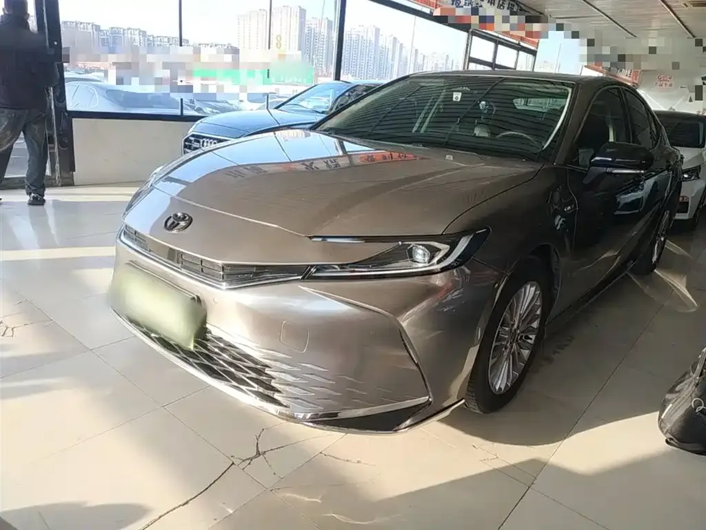 Toyota Camry 2024 из CN, фото 2