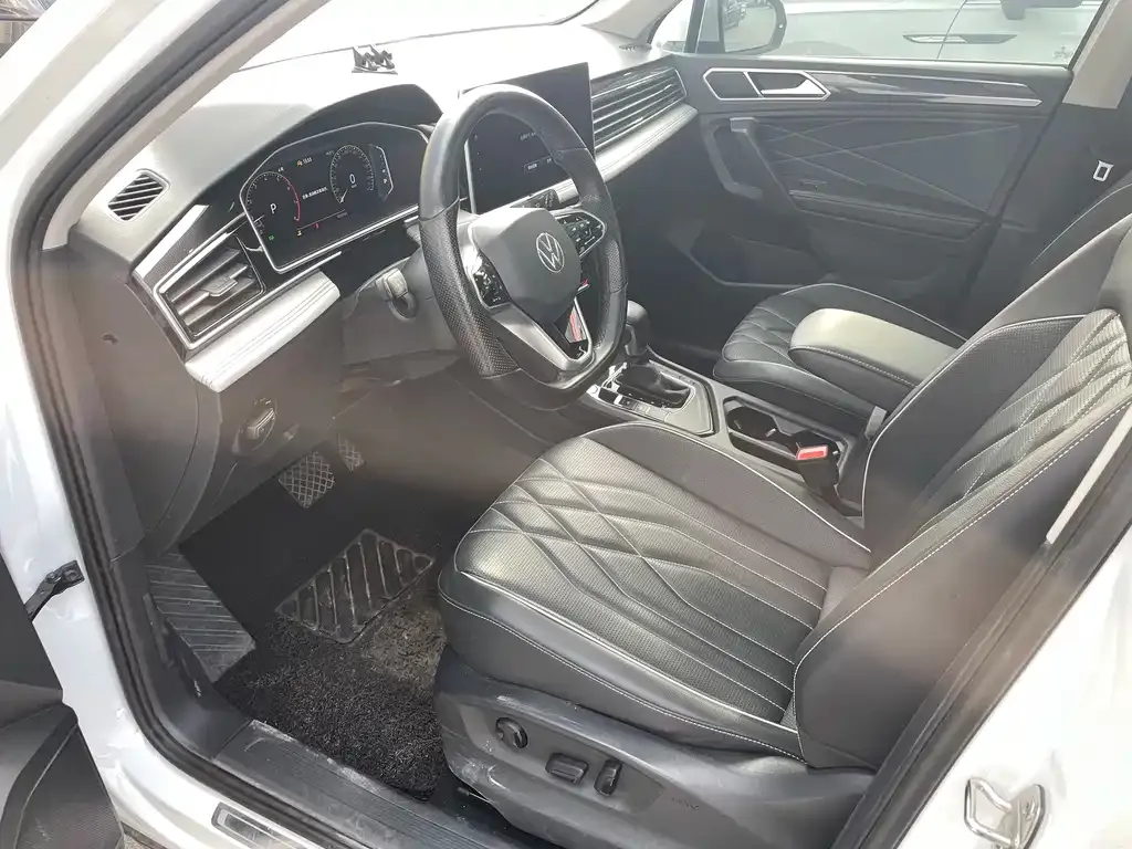 Volkswagen Tiguan L 2023 из CN, фото 4