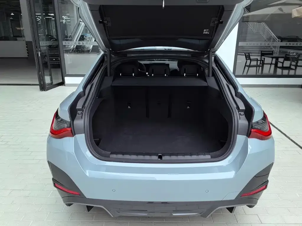 BMW i4 2023 из CN, фото 8