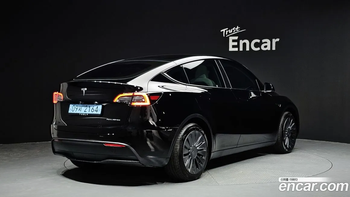 Tesla Model Y 2024 из KR, фото 2