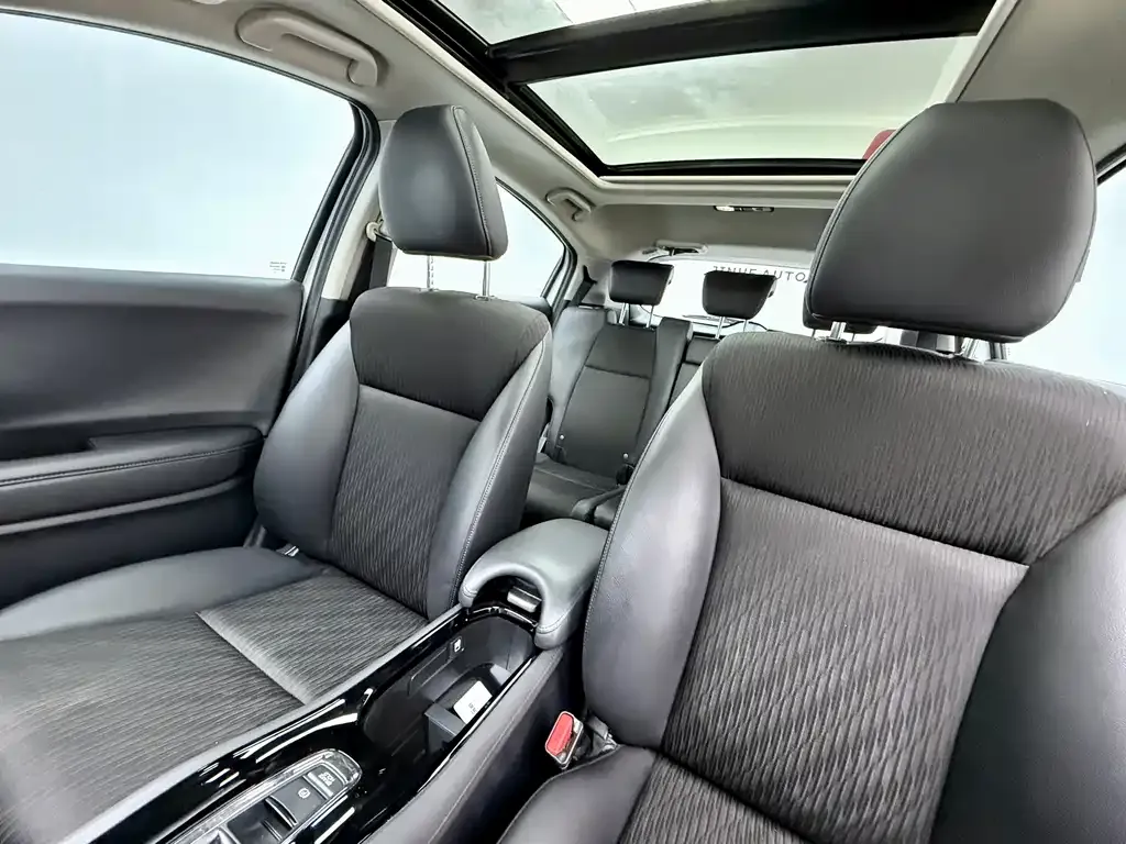 Honda Vezel 2022 из CN, фото 10