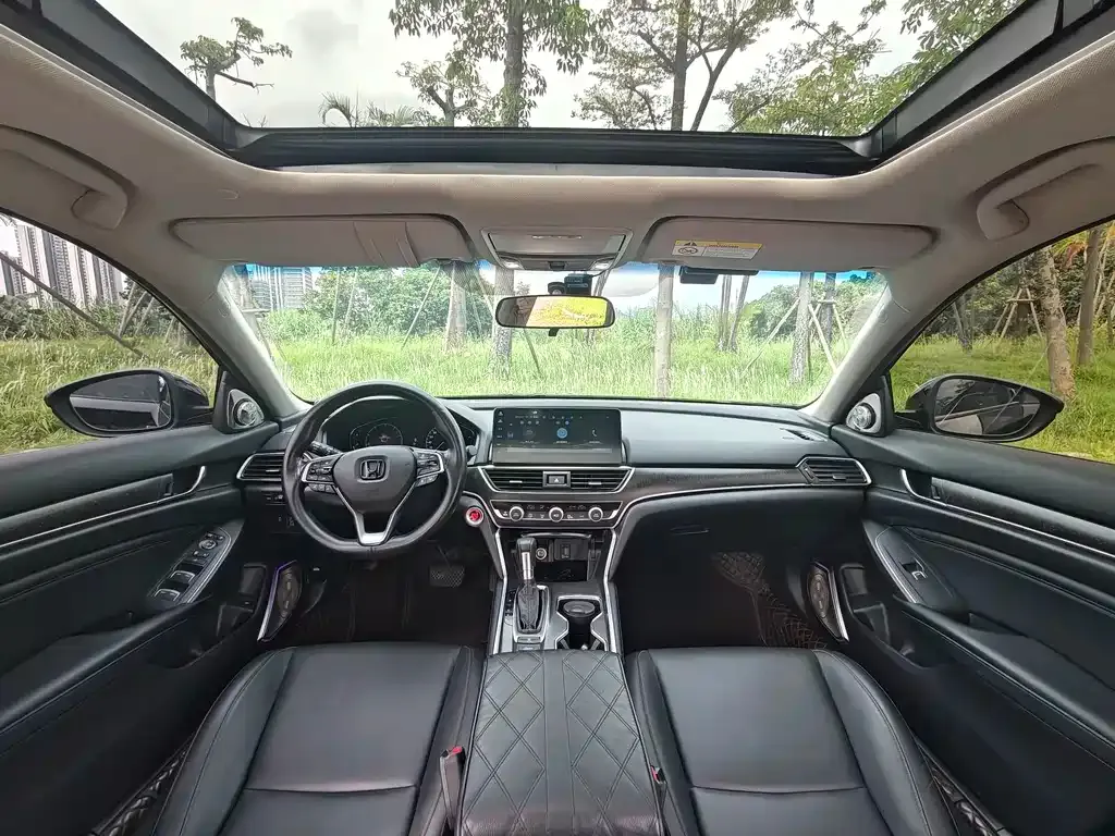 Honda Accord — фото 10