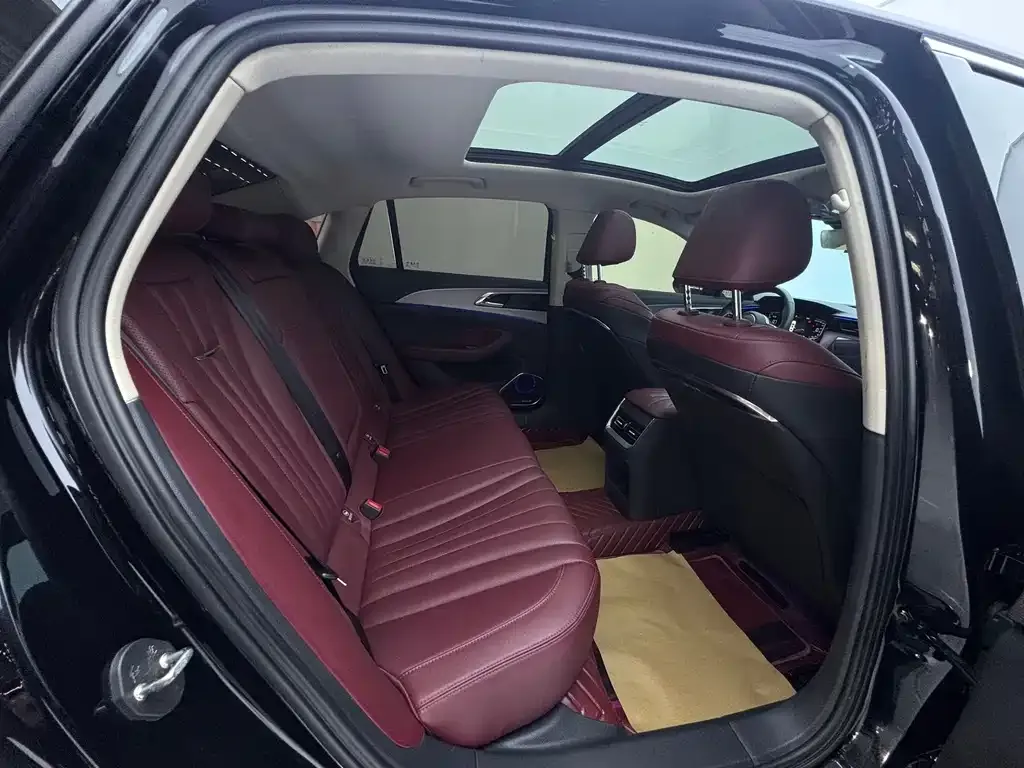 Hongqi H5 2024 из CN, фото 10