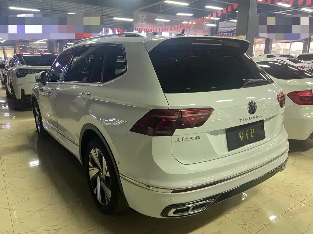 Volkswagen Tiguan L — фото 6