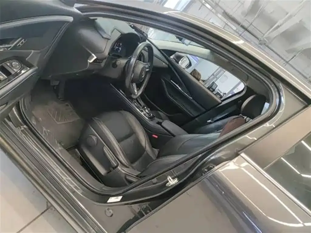 Mazda CX-30 2022 из CN, фото 5