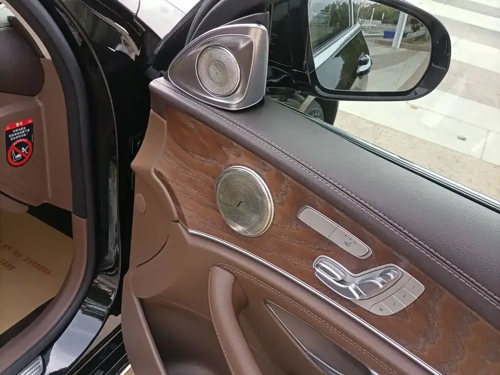 Mercedes-Benz E-Class 2023 из CN, фото 10