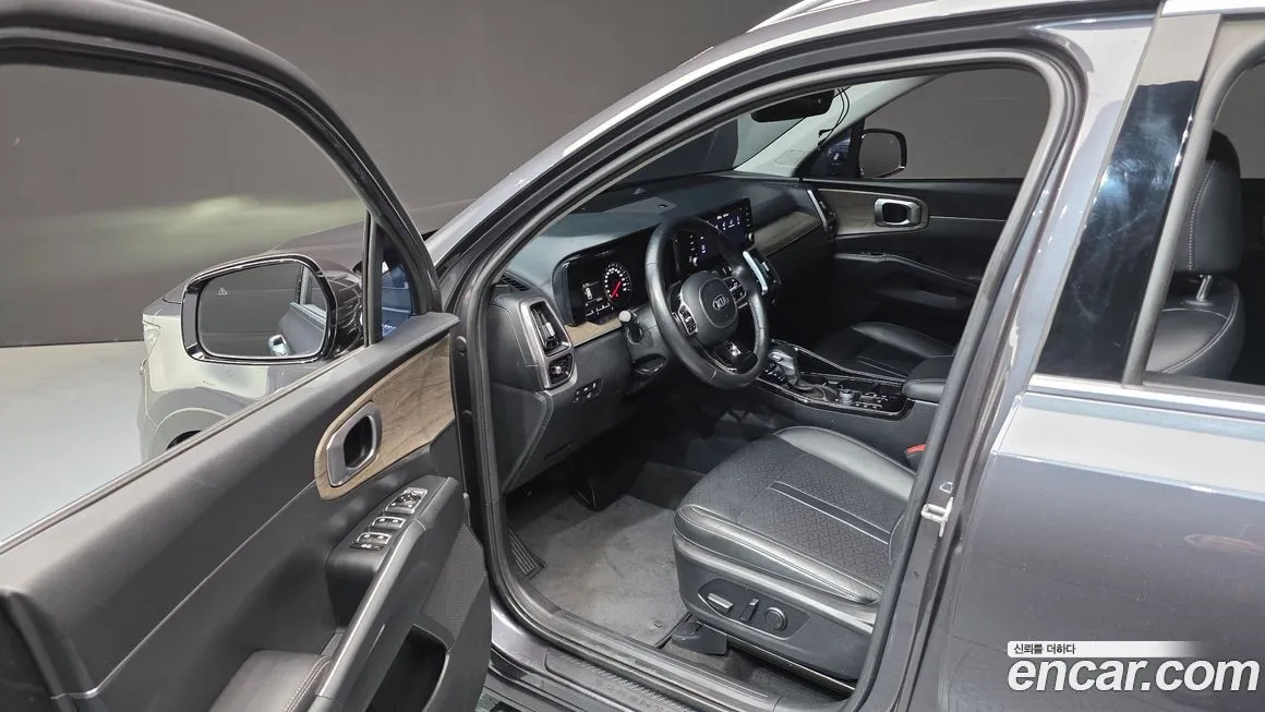 Kia Sorento — фото 10