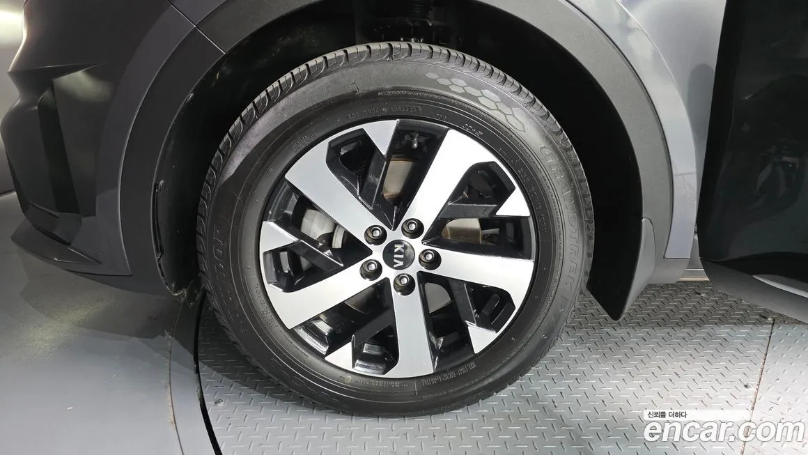 Kia Sorento — фото 5