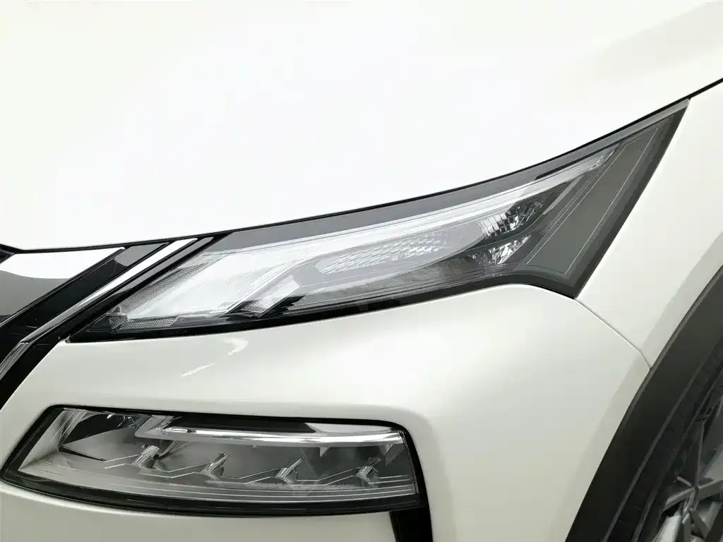 Nissan X-Trail — фото 7