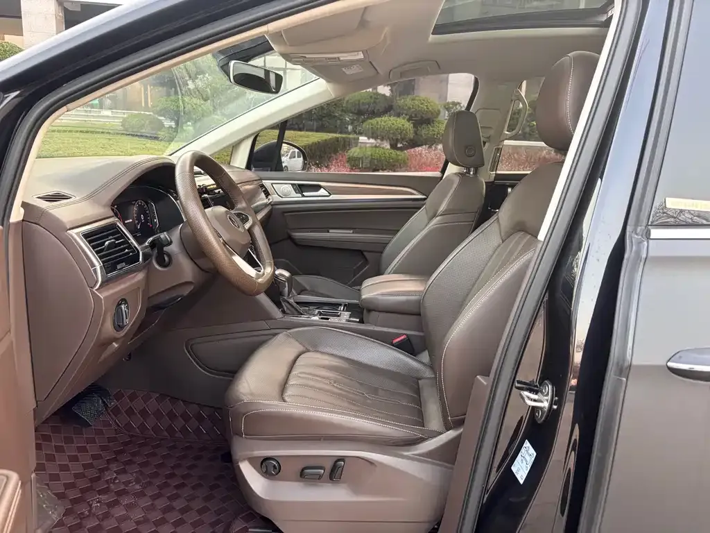 Volkswagen Viloran 2021 из CN, фото 10