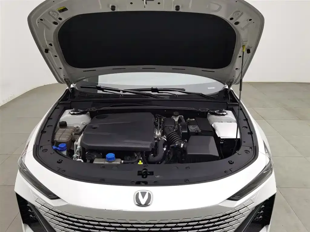 Changan UNI-V 2024 из CN, фото 6