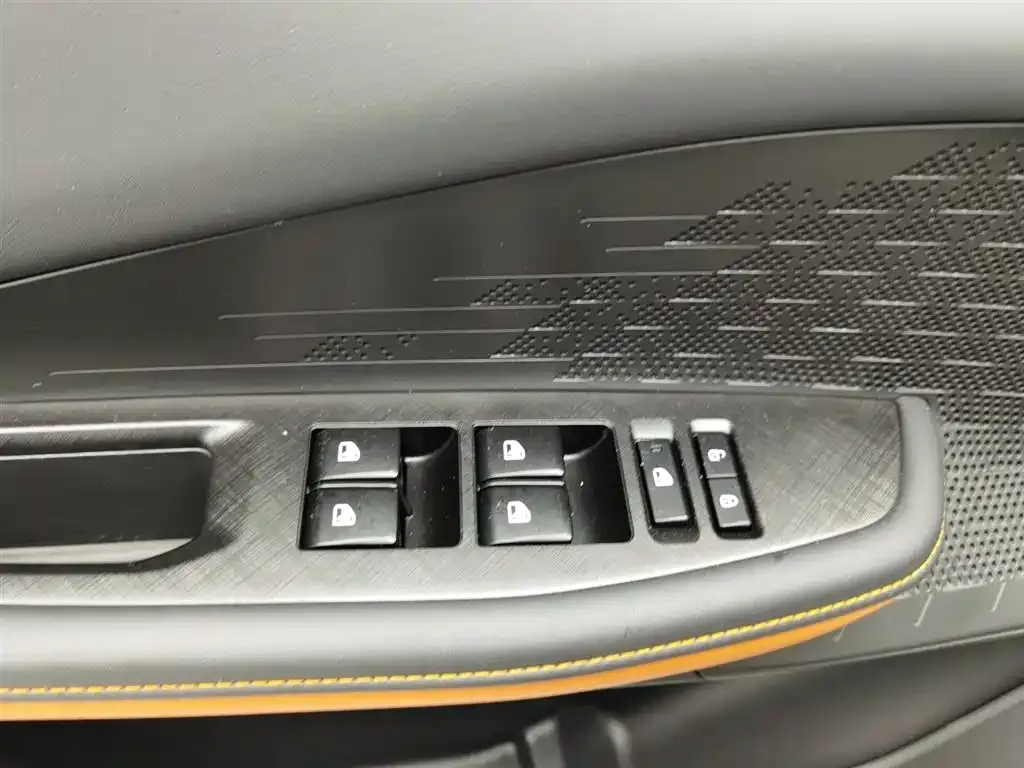 Changan UNI-V 2024 из CN, фото 9