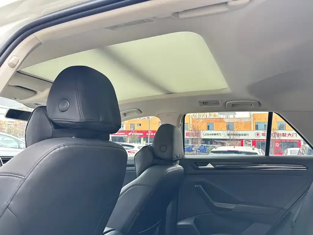 Volkswagen T-Roc 2022 из CN, фото 10