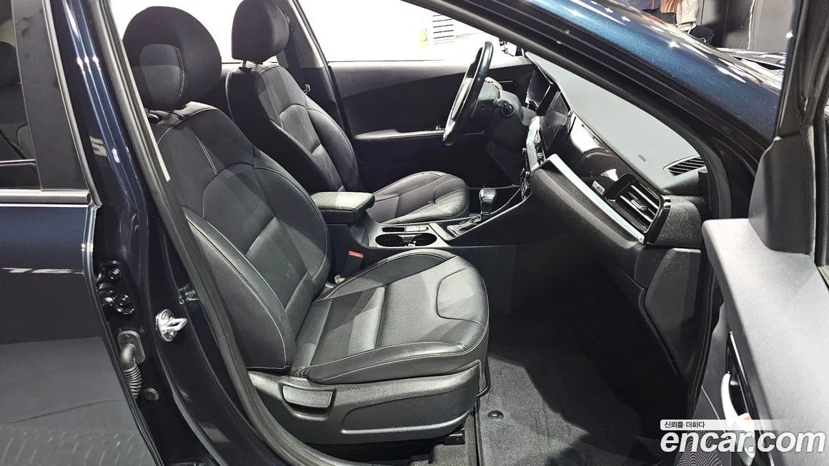 Kia Niro — фото 10