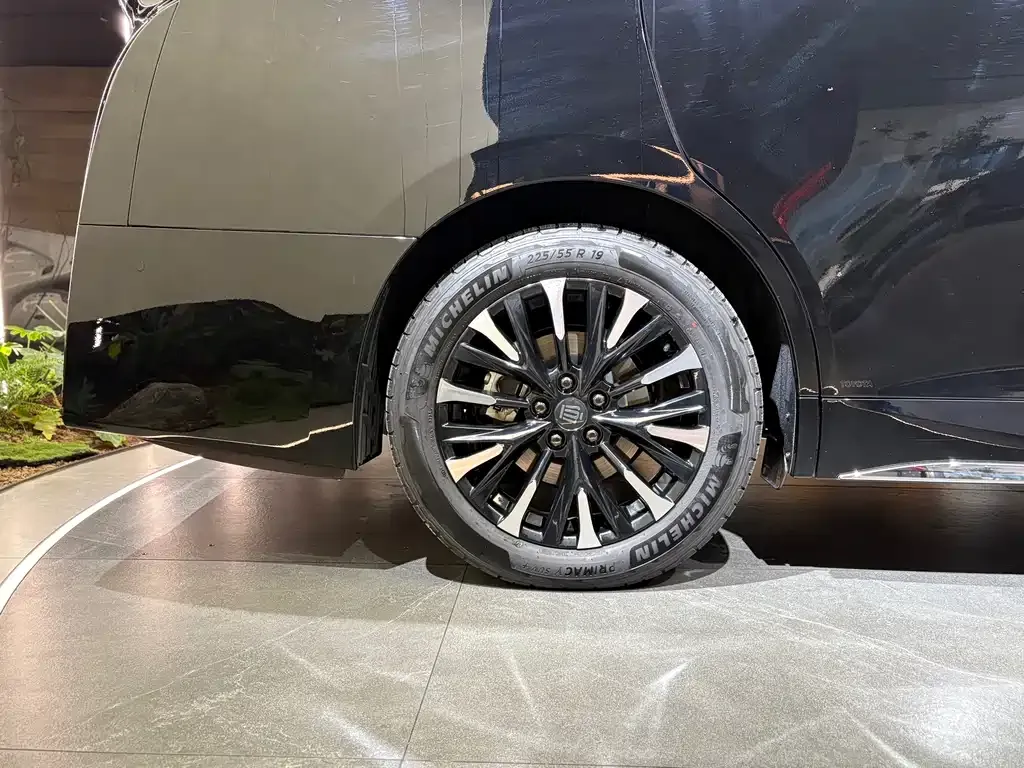 Toyota Vellfire 2024 из CN, фото 8