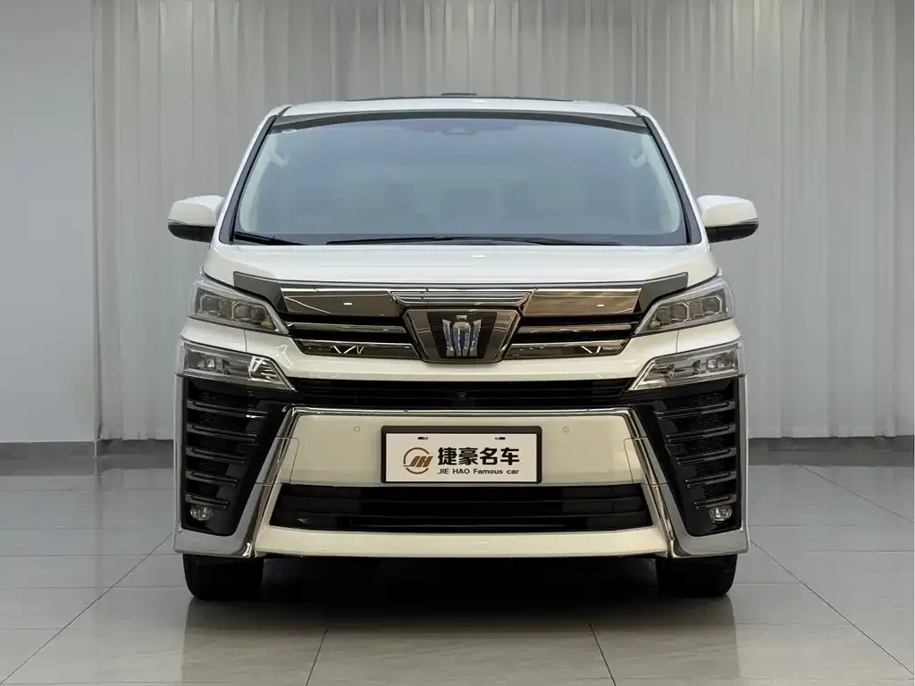 Toyota Vellfire — фото 2