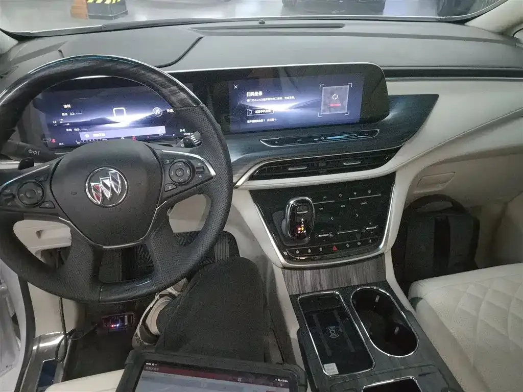 Buick GL8 2023 из CN, фото 10