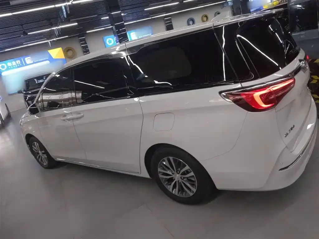 Buick GL8 2023 из CN, фото 5