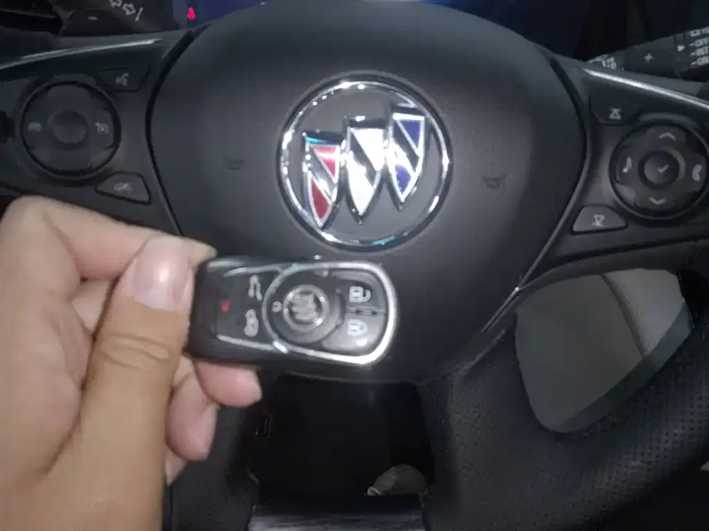 Buick GL8 2023 из CN, фото 9