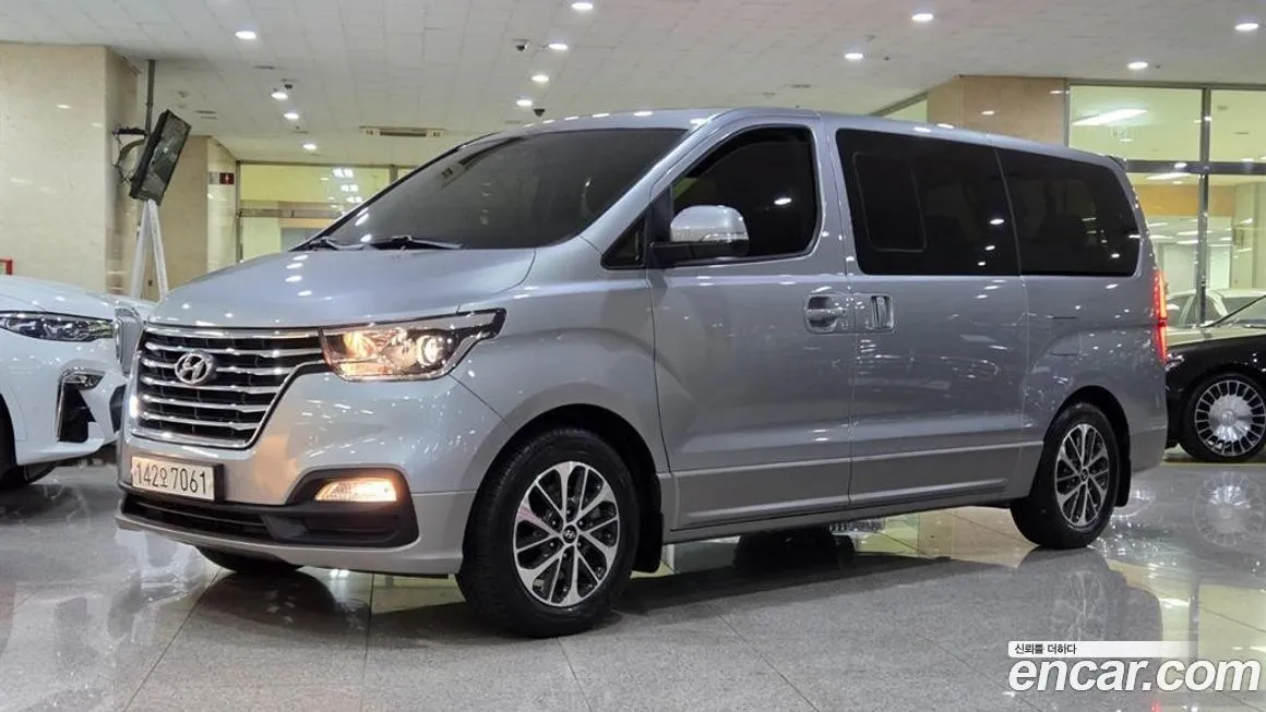 Hyundai Starex