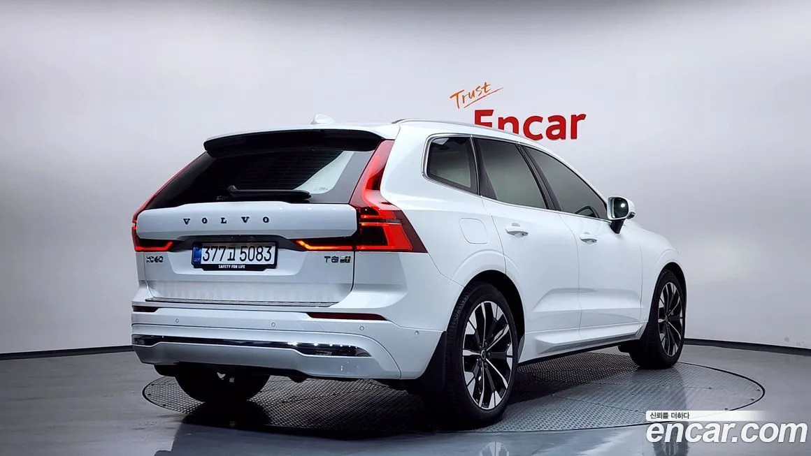 Volvo XC60 — фото 2
