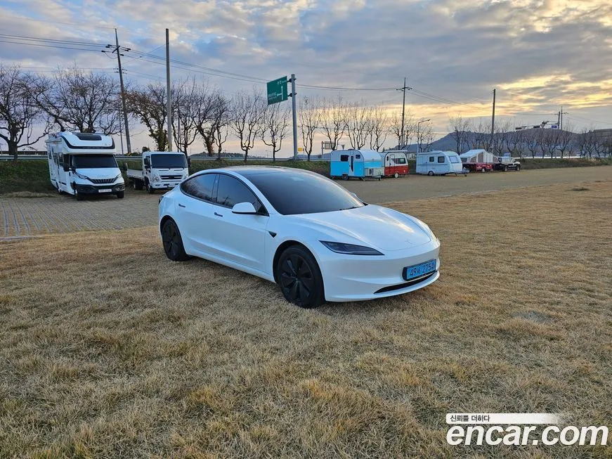 Tesla Model 3 — фото 3