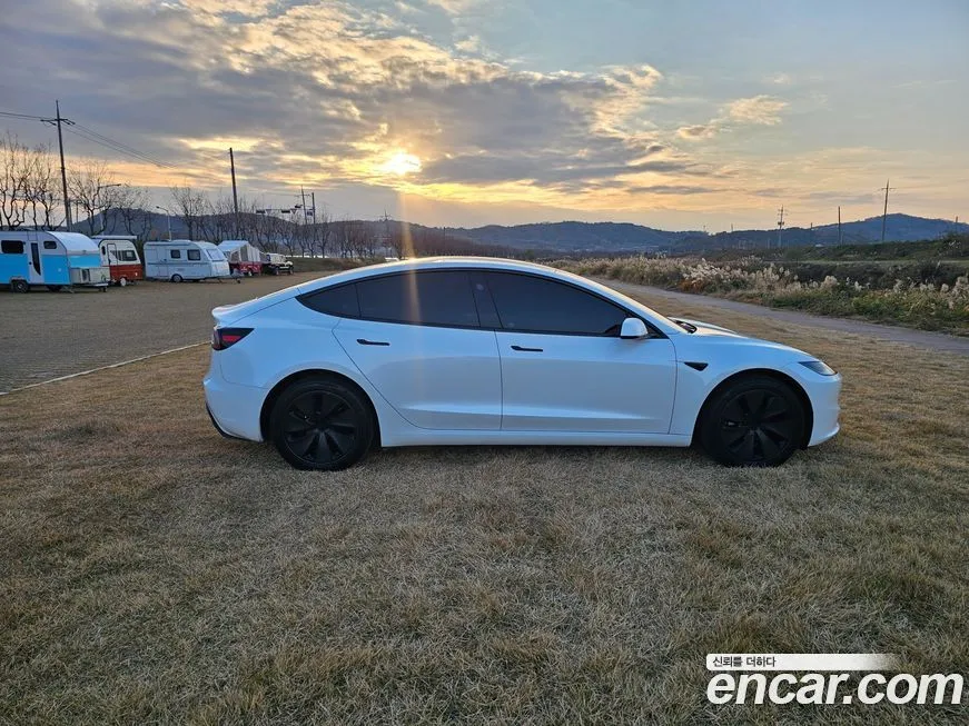 Tesla Model 3 — фото 4