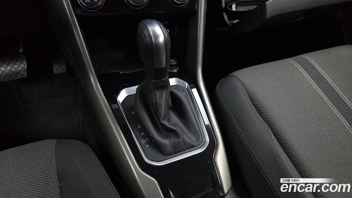 Volkswagen T-Roc 2022 из KR, фото 9