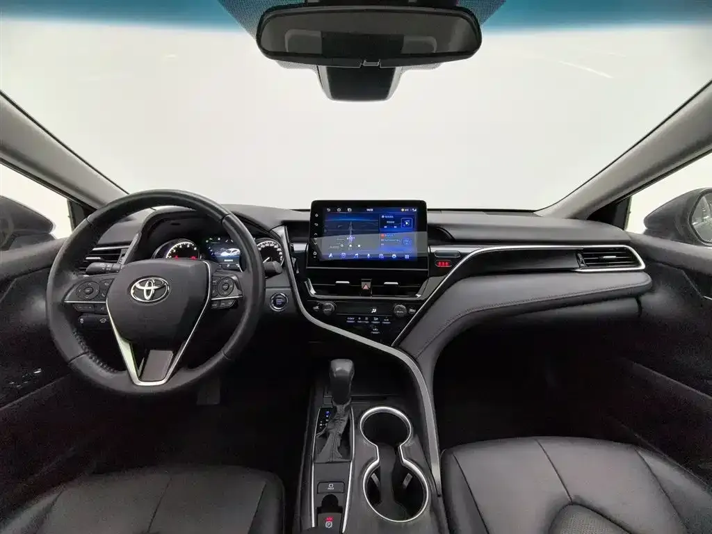 Toyota Camry 2023 из CN, фото 5