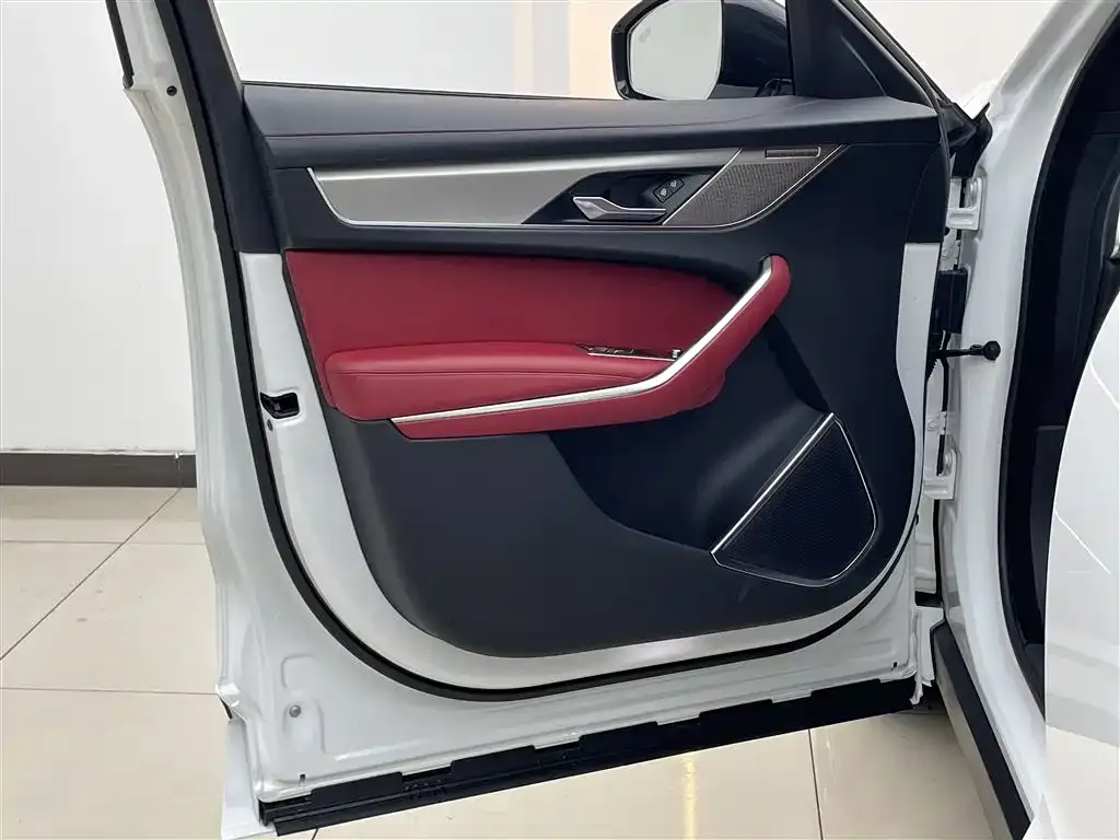 Jaguar F-PACE 2023 из CN, фото 9