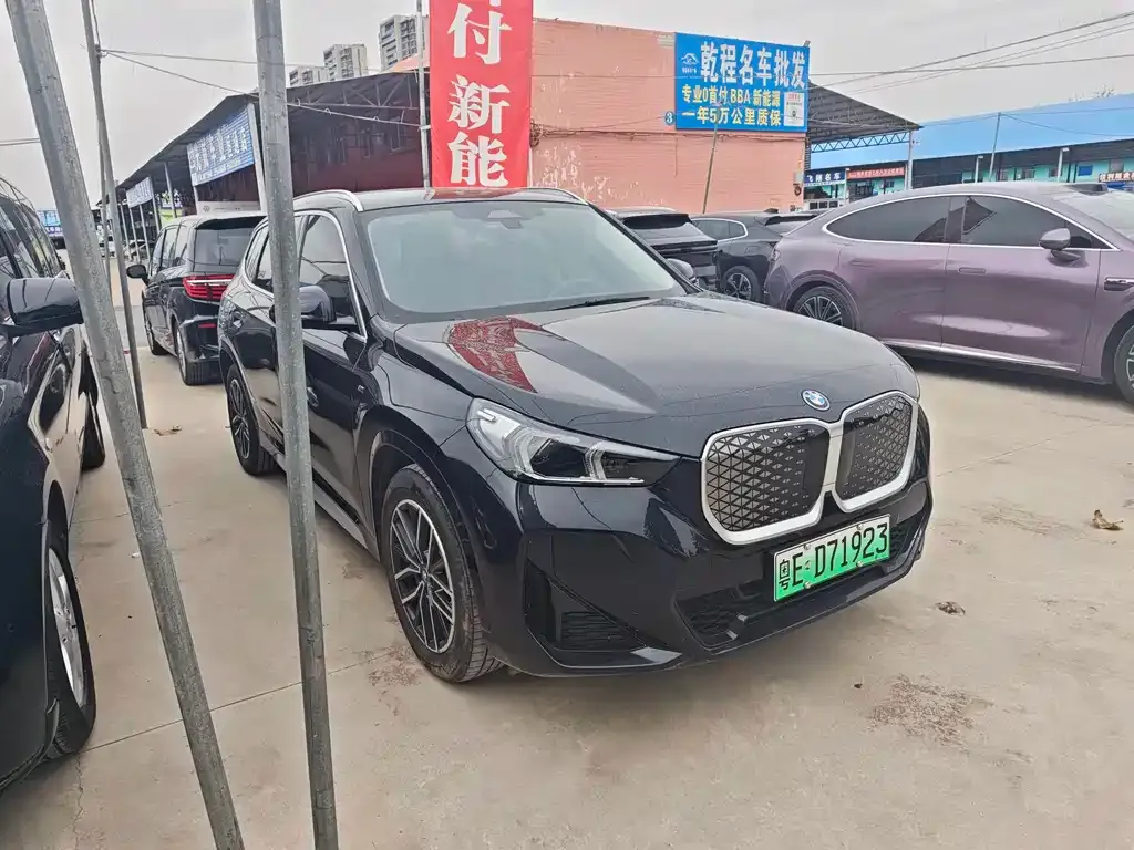 BMW iX1 2025 из CN, фото 3