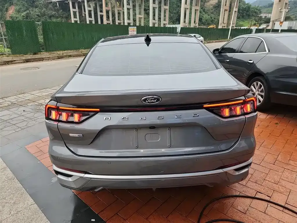 Ford Mondeo 2023 из CN, фото 6