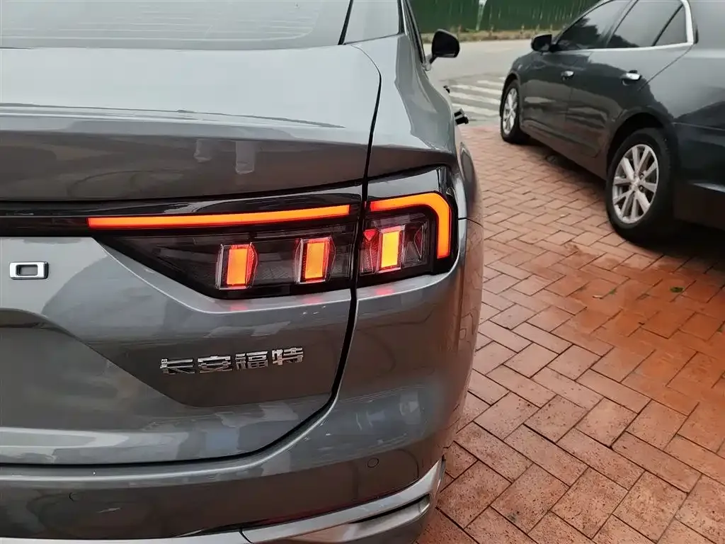 Ford Mondeo 2023 из CN, фото 8