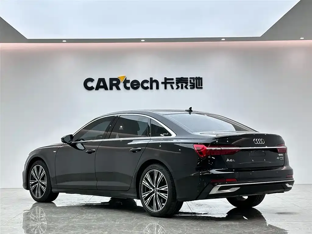 Audi A6L 2023 из CN, фото 3