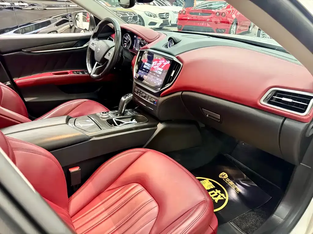 Maserati Ghibli — фото 9