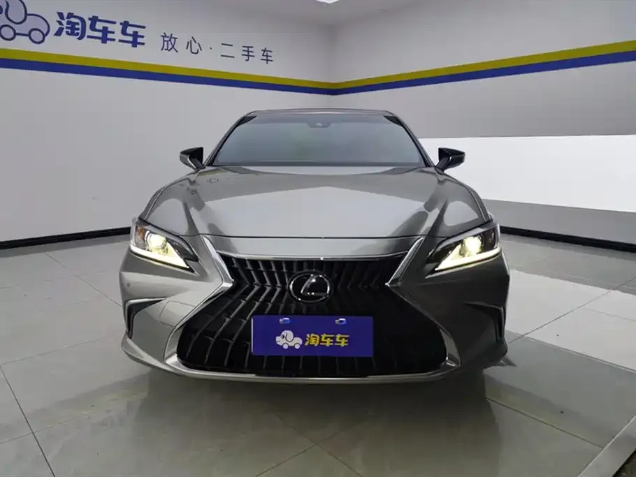 Lexus ES 2023 из CN, фото 2