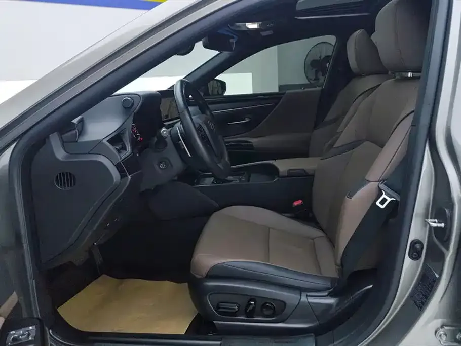Lexus ES 2023 из CN, фото 9