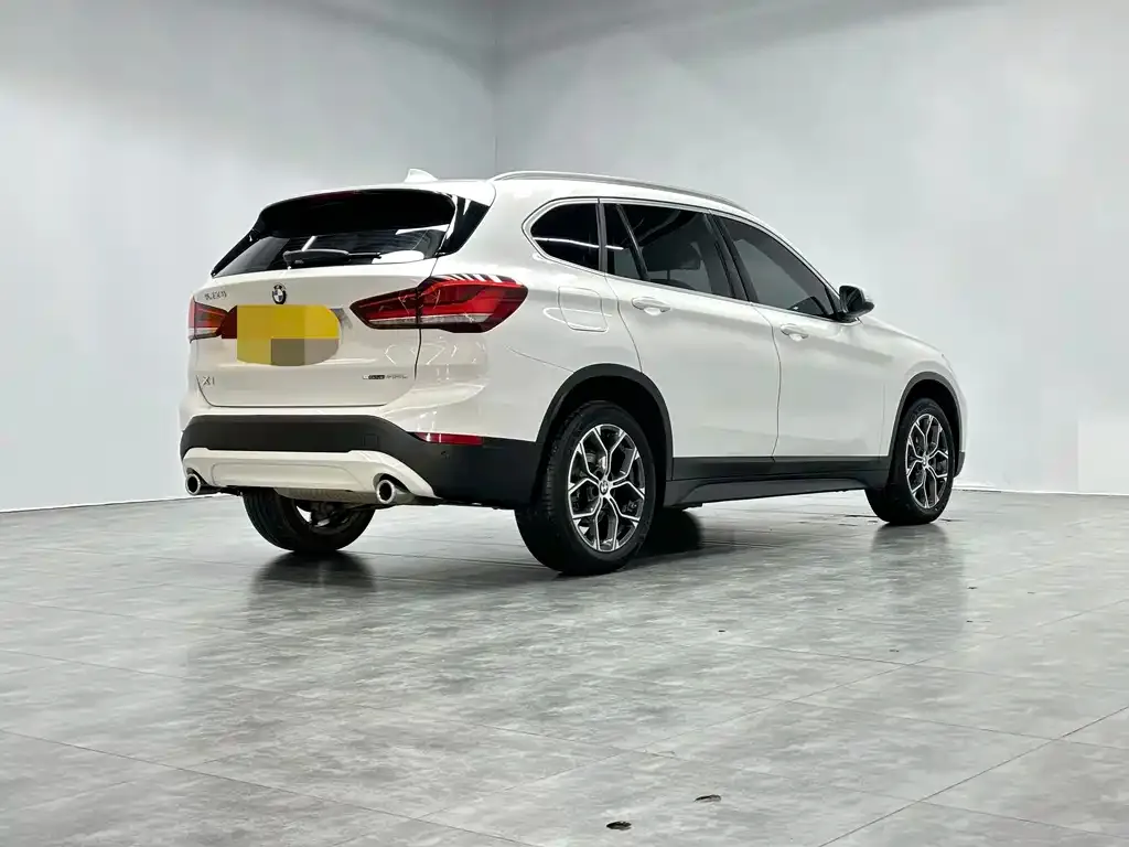 BMW X1 — фото 2