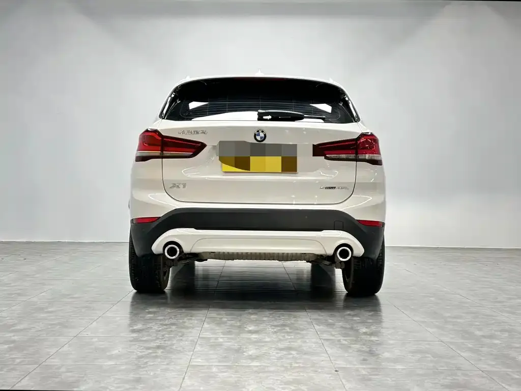 BMW X1 — фото 5