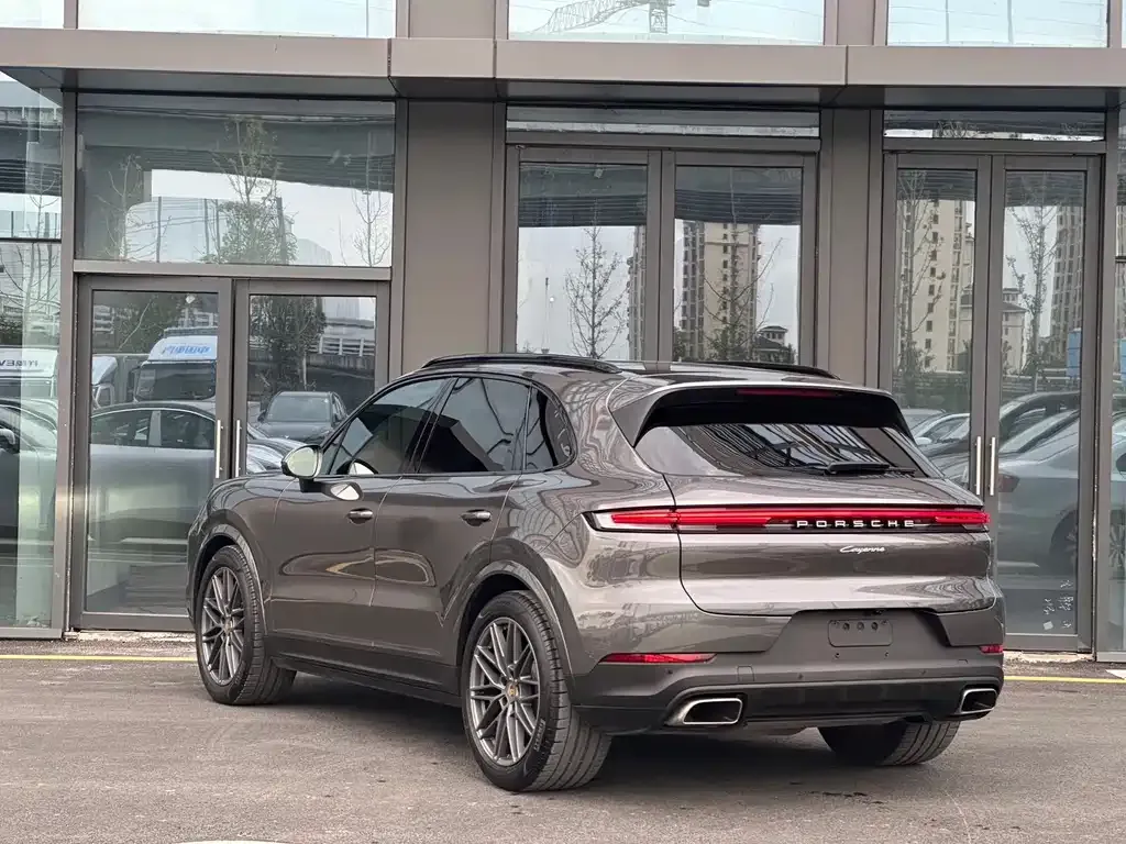 Porsche Cayenne — фото 6