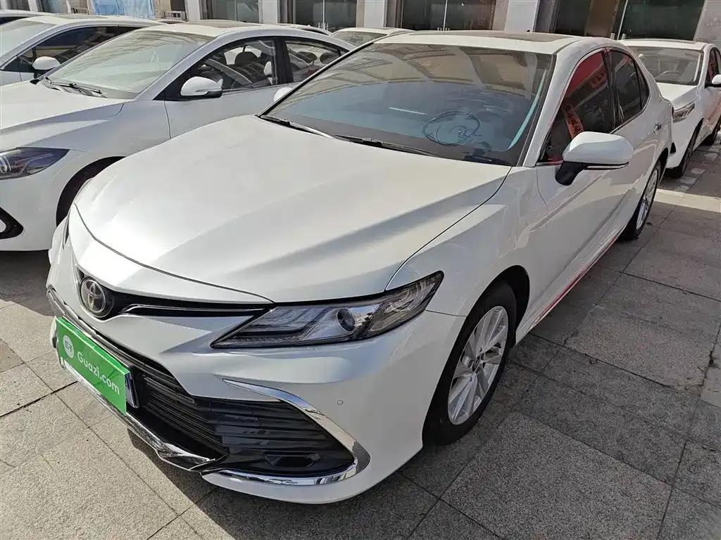 Toyota Camry 2023 из CN, фото 1